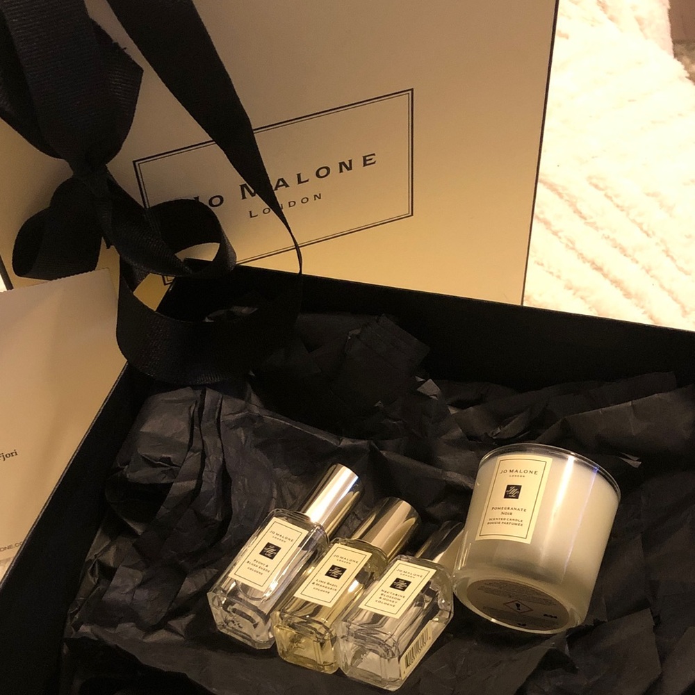 Jo Malone Peony & Blush Suede Cologne with Silver Cap